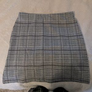 Black n white plaid skirt